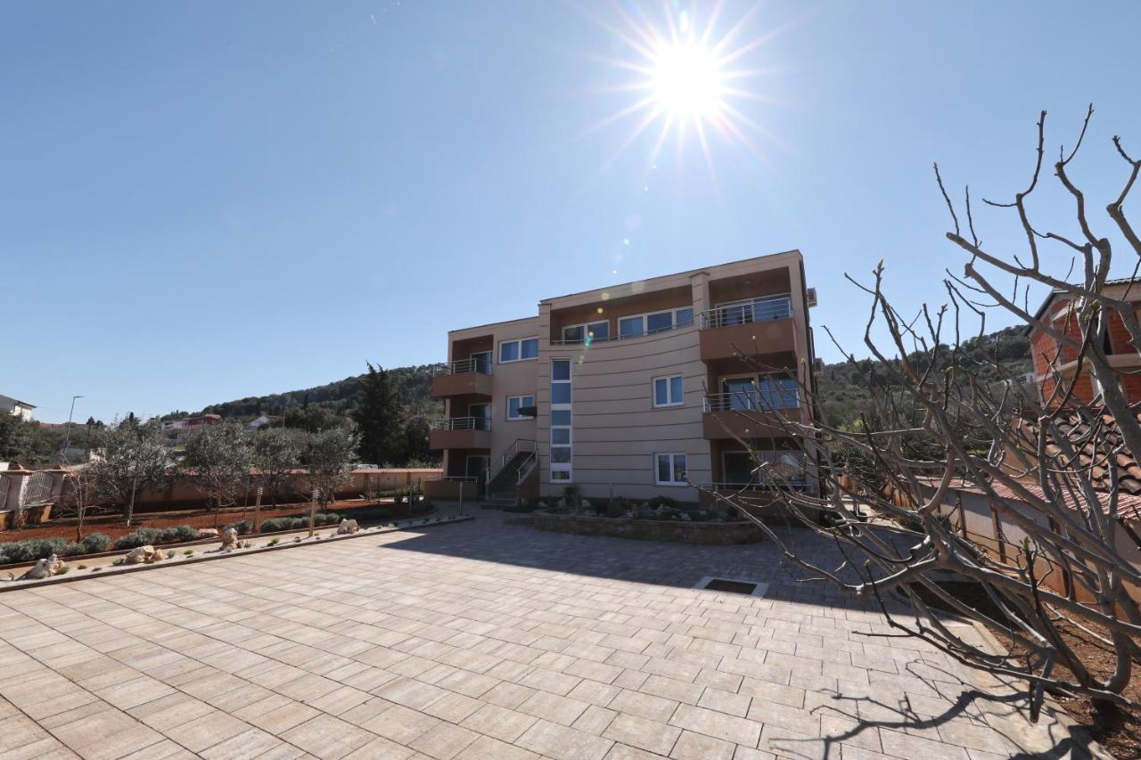 Apartment Dora Preko Exterior photo